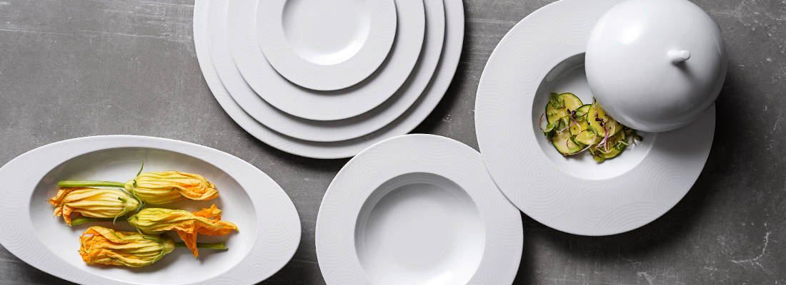 Corby Hall Ecos Round Plate | Catalog Number: 048 0040 | Dimensions: 7 in (18 cm)